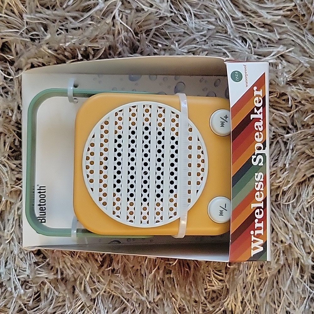 Target Bullseye Vintage Inspired Wireless Bluetooth Speaker